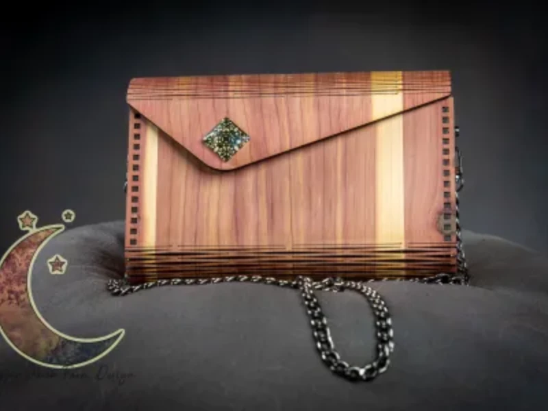 Cedar purse